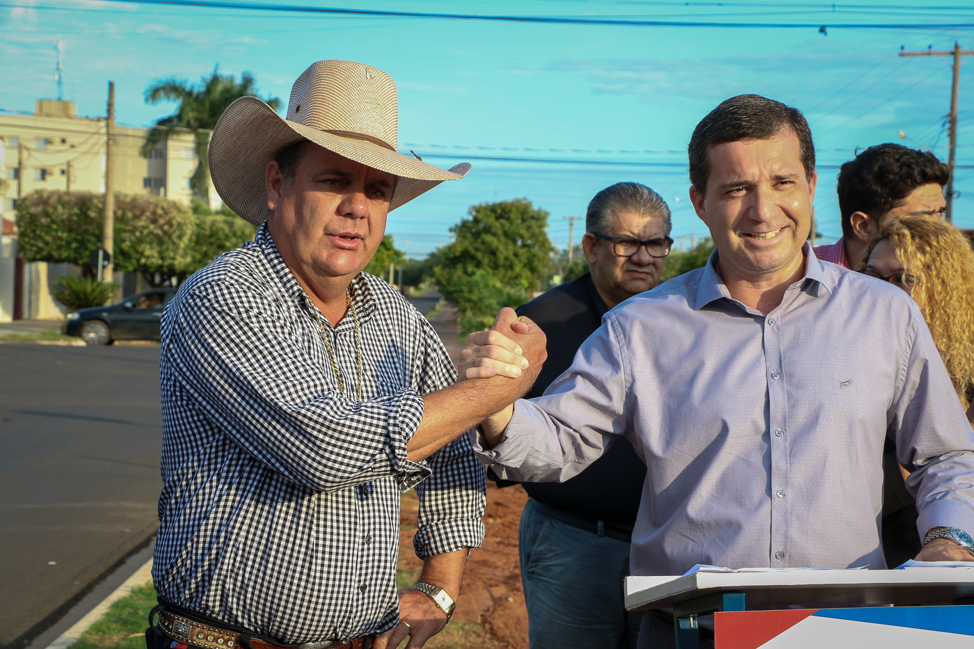 Guerreiro assina Ordem de Serviço e autoriza instalação de iluminação