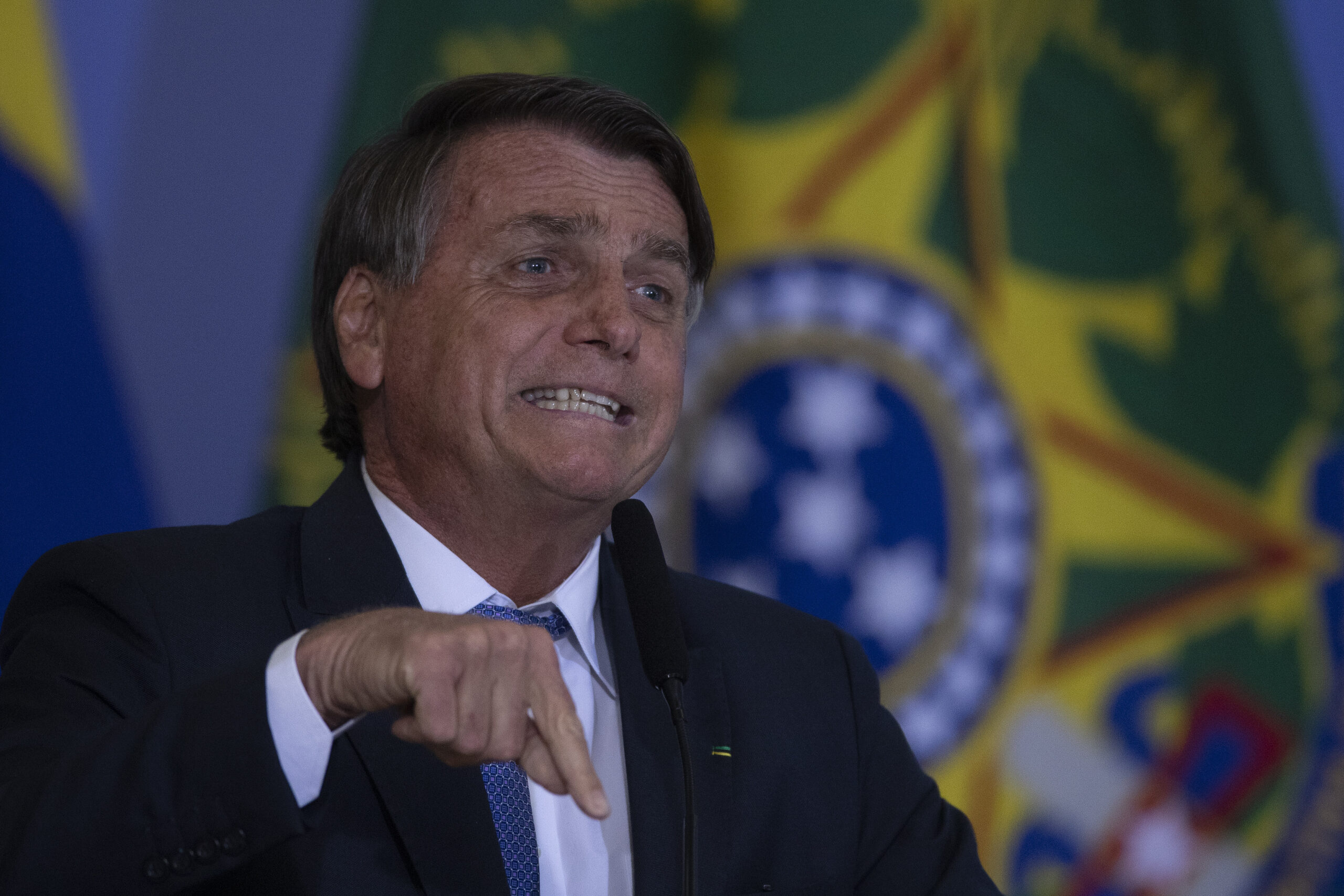 Bolsonaro Sanciona Vetos Projeto Que Limita Icms Dos Combust Veis A