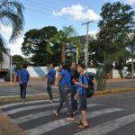 Três Lagoas aprova Lei da Segurança Escolar com limite de 30 km/h e faixas elevadas