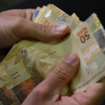 Salário mínimo de 2026 será R$ 1.621, valor abaixo do previsto no Orçamento
