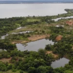 Corpo de jovem que se afogou no Rio Paraná é encontrado pela família na manhã desta sexta