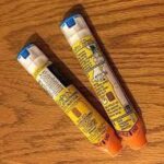 Anvisa determina apreensão do autoinjetor Epipen e proíbe outros medicamentos irregulares