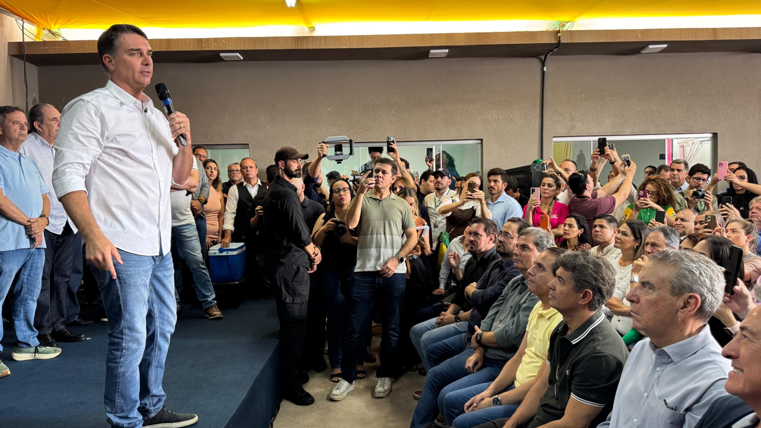 Em encontro com Flávio Bolsonaro, Paulo Corrêa destaca alinhamento político em MS