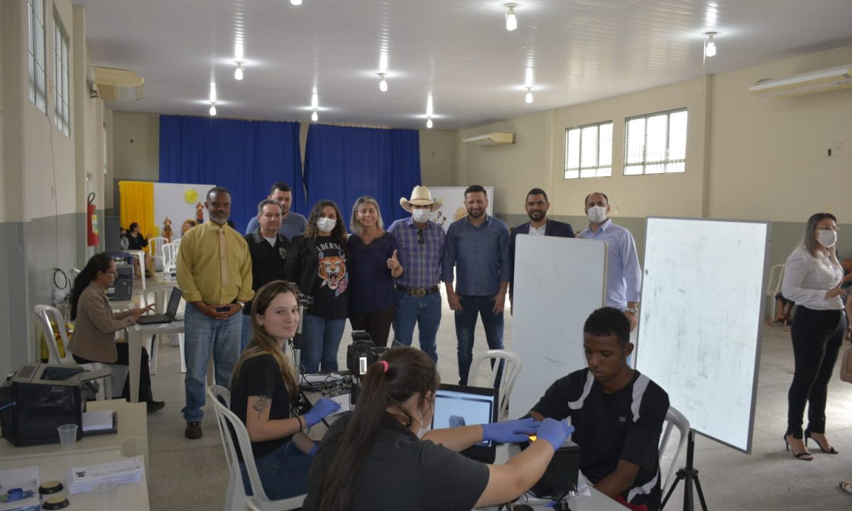 00BDD217-D481-4551-898F-360B7F7F3F45