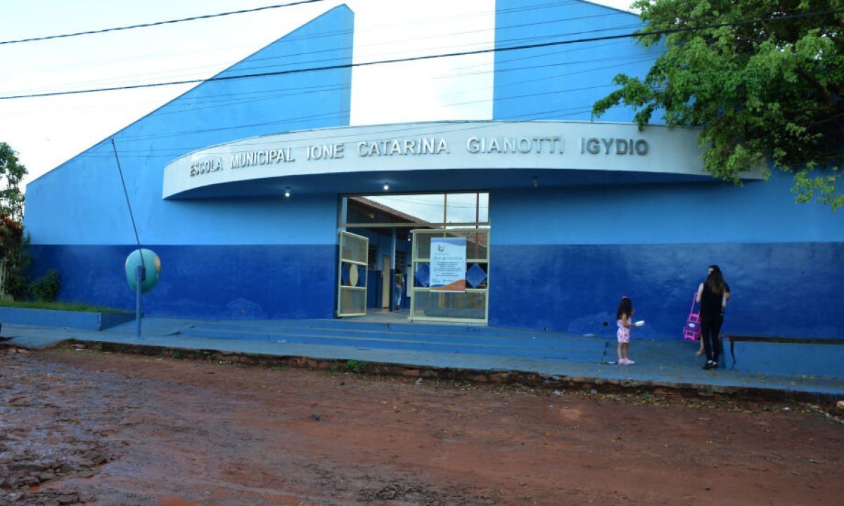 02-0223-0201-escola-ione-catarina-go