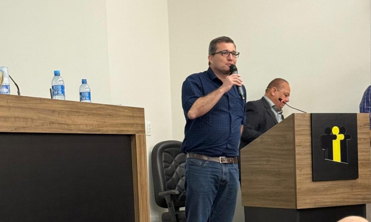 1000960028-1-1300x866