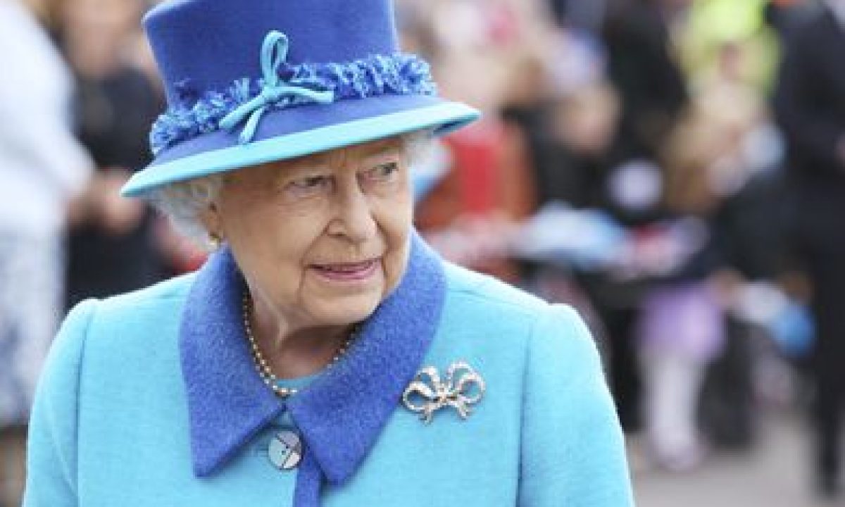 2022-02-22t112327z_1_lynxmpei1l0gn_rtroptp_4_britain-royals-queen