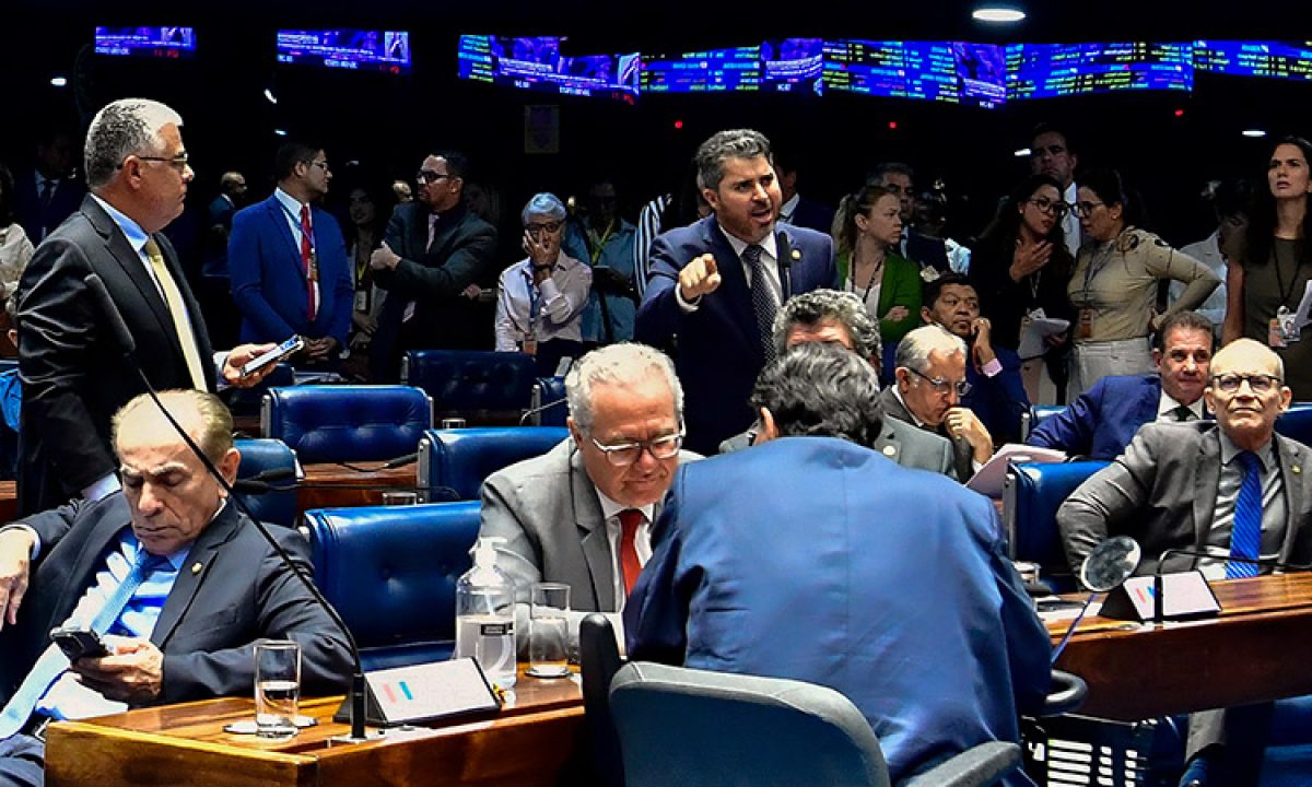 Plenário do Senado Federal durante sessão deliberativa ordinária. 

Na ordem do dia, apreciação de autoridades sabatinadas pelas Comissões de Educação e Cultura (CE); de Constituição, Justiça e Cidadania (CCJ); e de Relações Exteriores e Defesa Nacional (CRE), e dos demais itens constantes da pauta publicada pela Secretaria-Geral da Mesa. 

Em pronunciamento, à bancada, senador Marcos Rogério (PL-RO).

Foto: Waldemir Barreto/Agência Senado