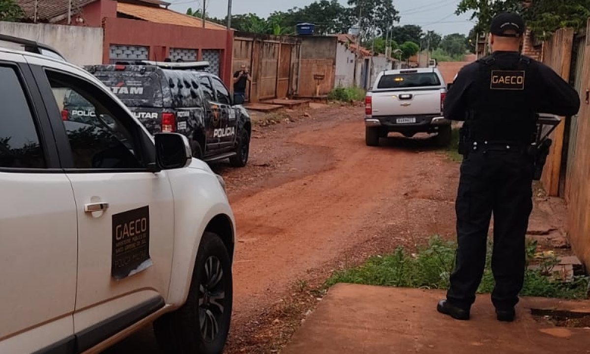 20250507_100452_original_Bloodworm