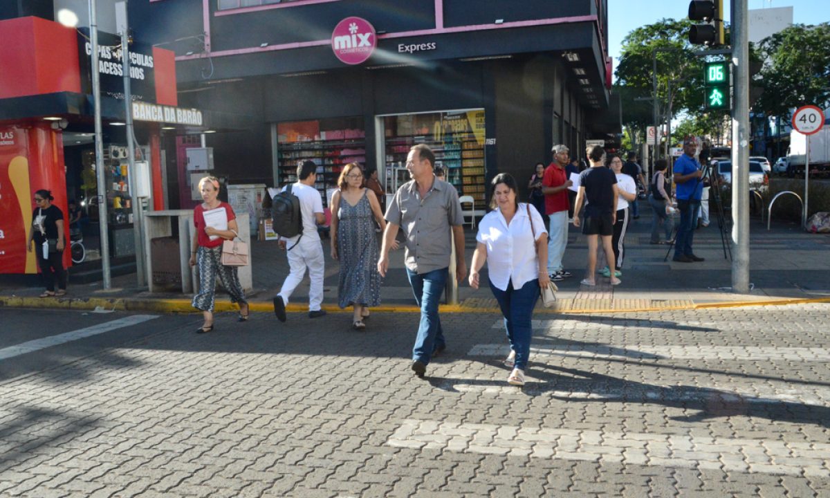 250923_CENTRO-RUA-14-DE-JULHO-COMERCIO_SEMADES_ROBERTO-AJALA-7