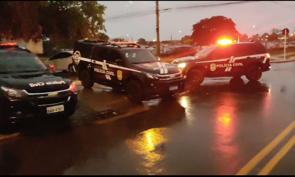 3FF891DE-D22F-490D-9907-31E9F8B645FF