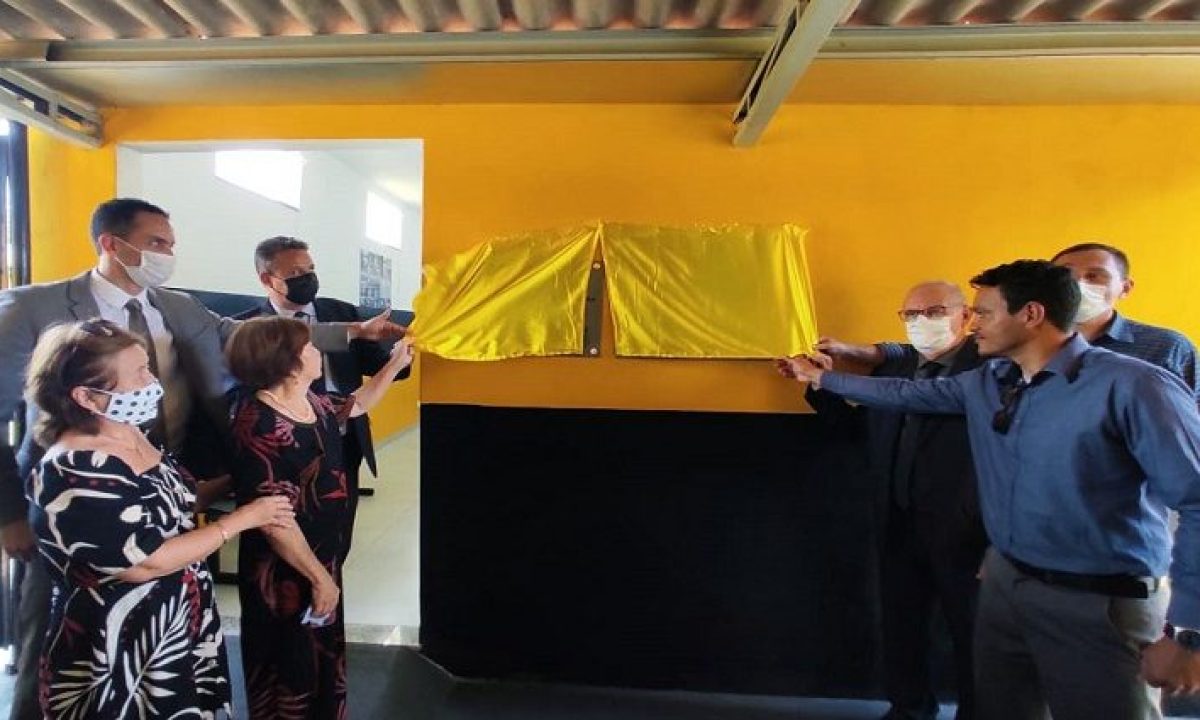 4C0DB09B-EB82-4BC7-B6F0-EA4452FAFF81