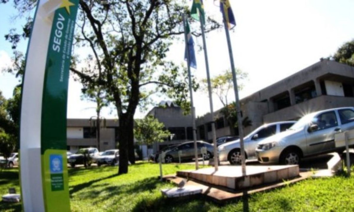 7CB9A0C2-5296-4452-A37C-8ECA836FB90E