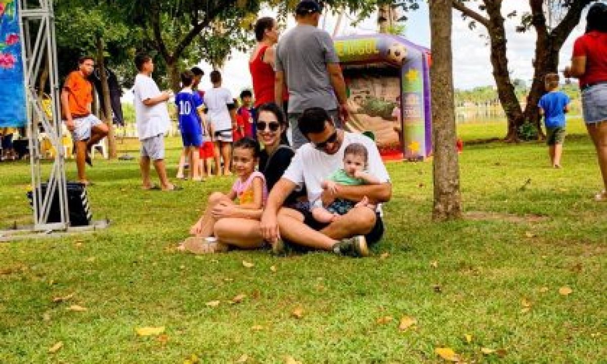 A-RUA-E-NOSSA-2-1-scaled-420x280_c