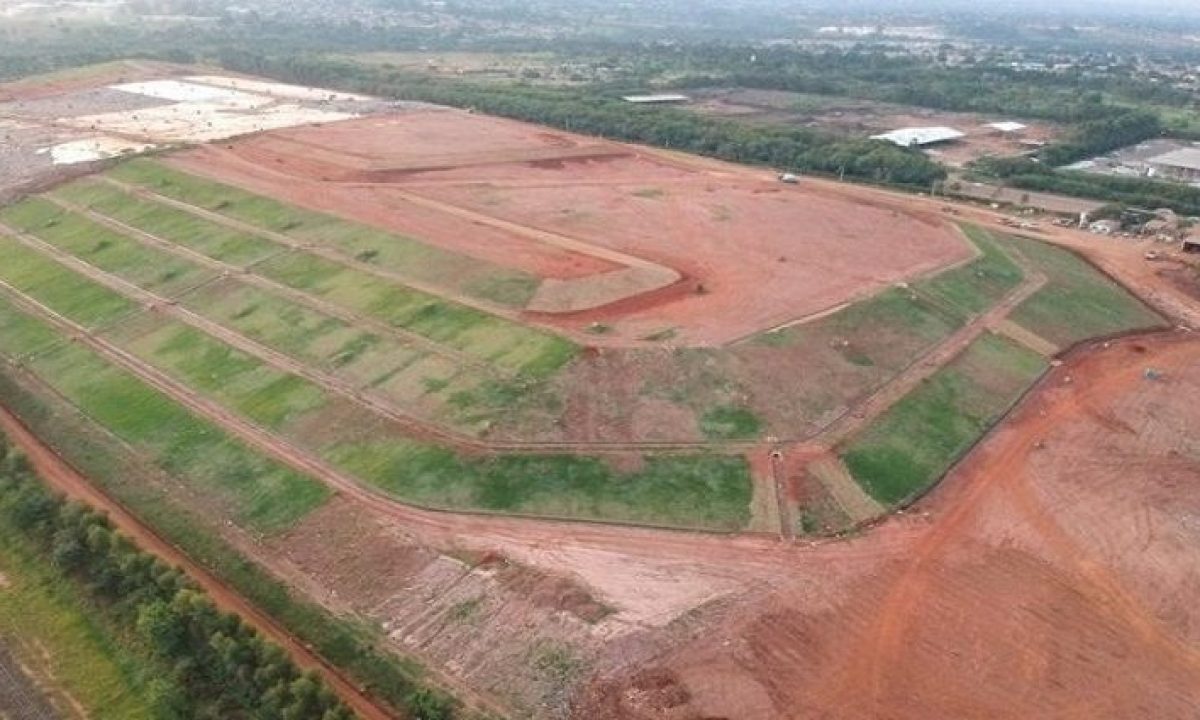 A8F8B04D-2A33-4D9D-8ECA-58670ED2D9D2