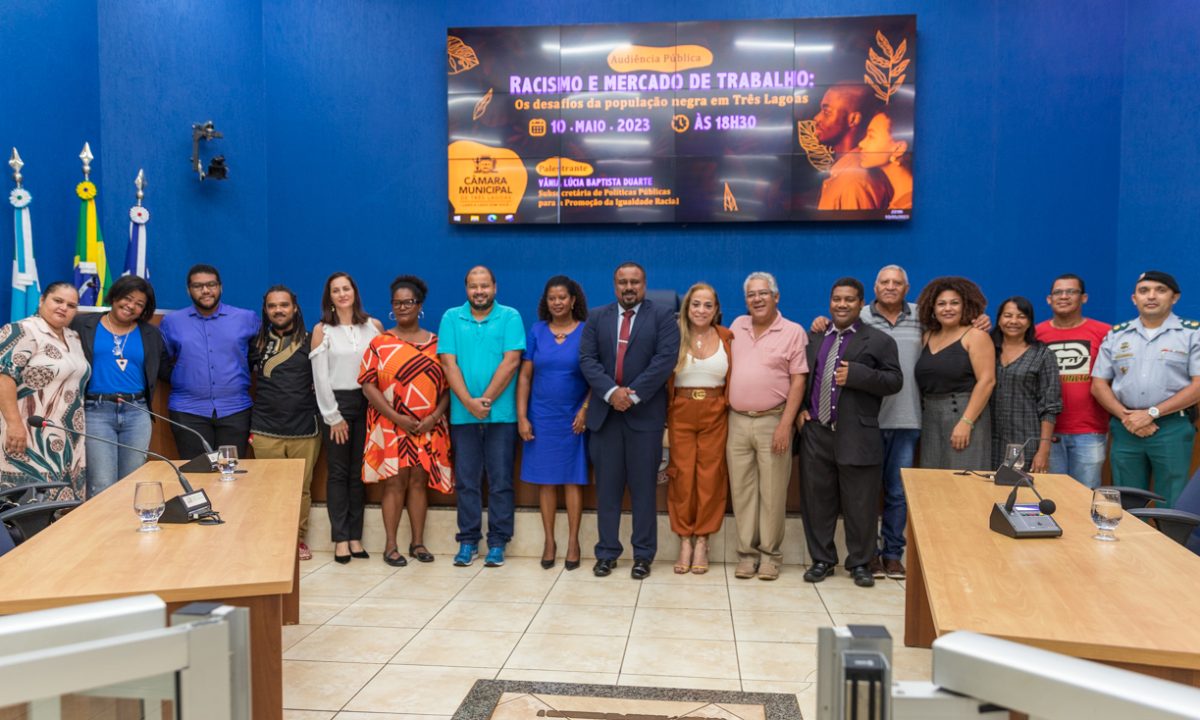 AP-racismo-mercado-trabalho_10-05_074