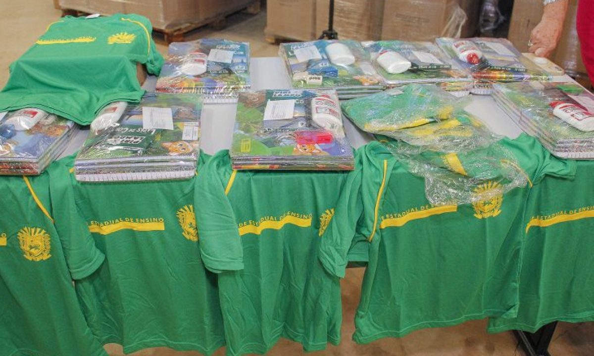 Apresentação-dos-materiais-escolares-Foto-Edemir-Rodrigues-3-730x480
