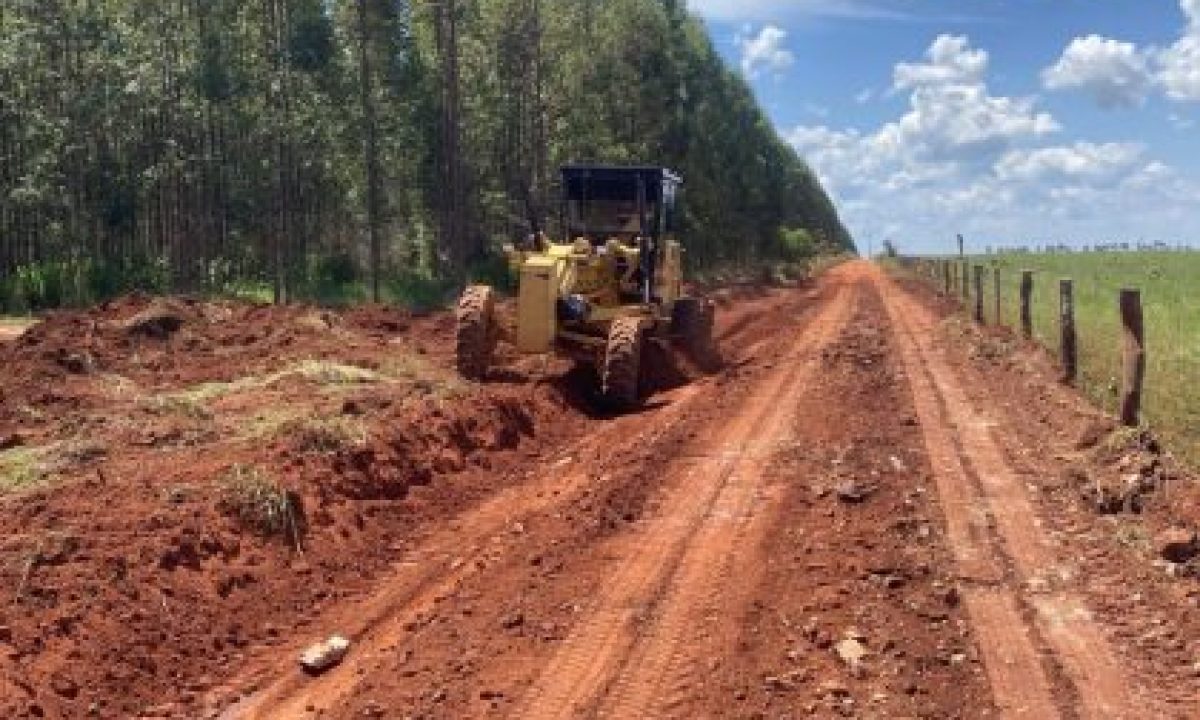 Aterro-e-patrolamento-na-estrada-de-nossa-Senhora-aparecida-scaled-420x280_c