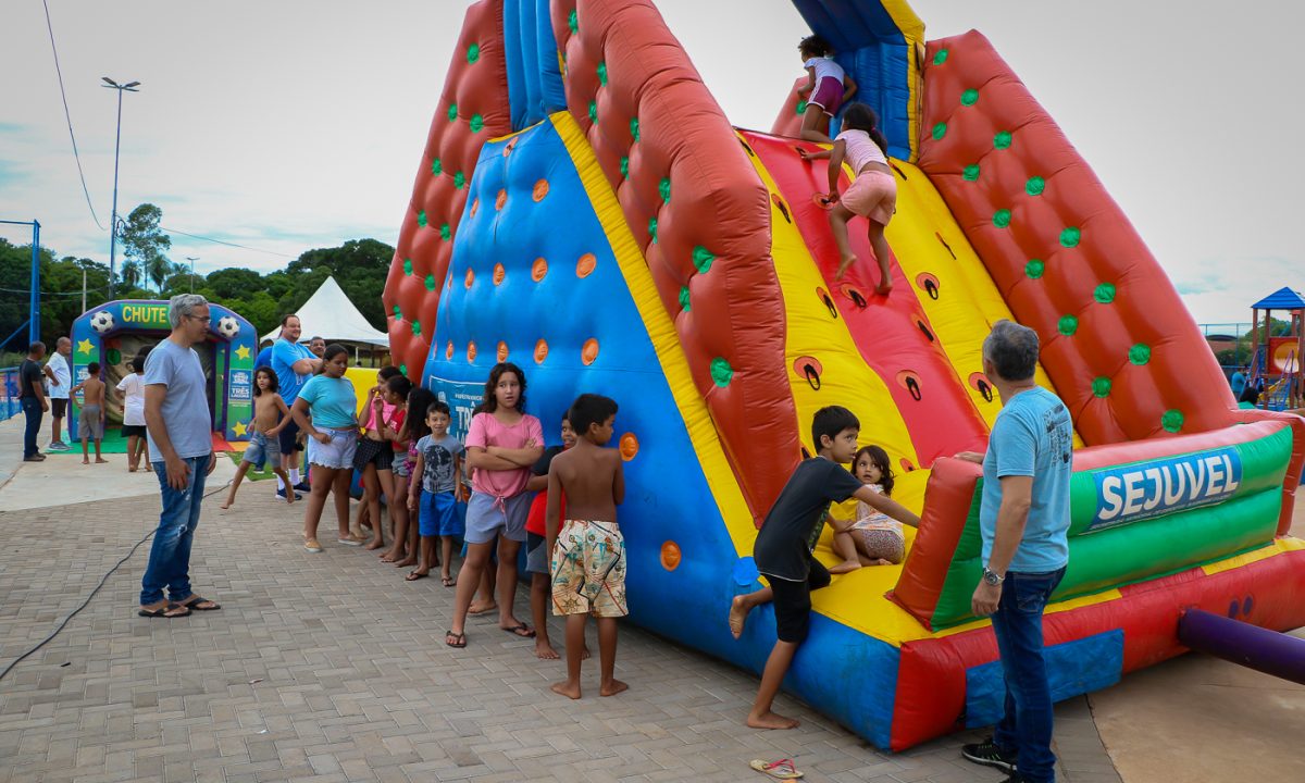 BAA4EEB1-11B4-4A4F-8C27-B05E9B91E1A4