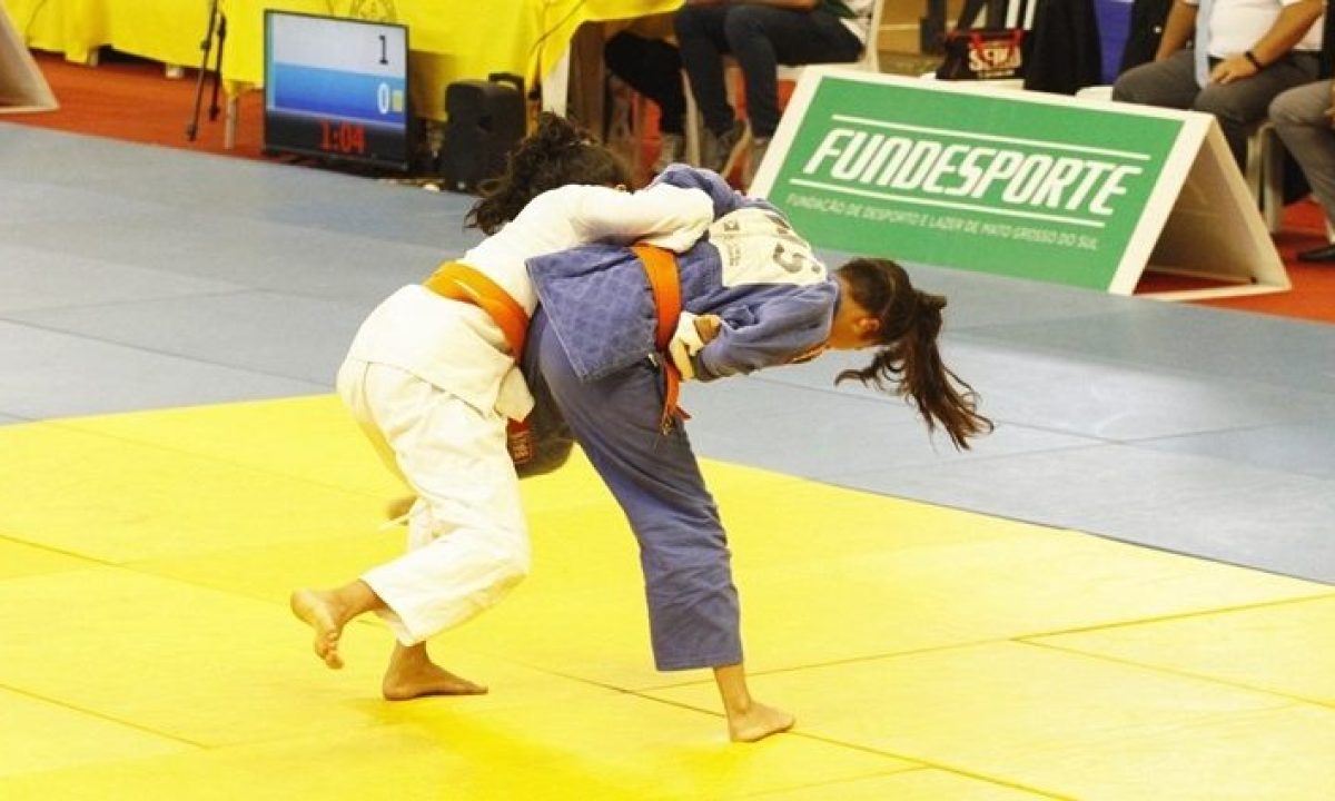 C6233CEE-6F22-4B9A-8710-5E6FFE0007B7