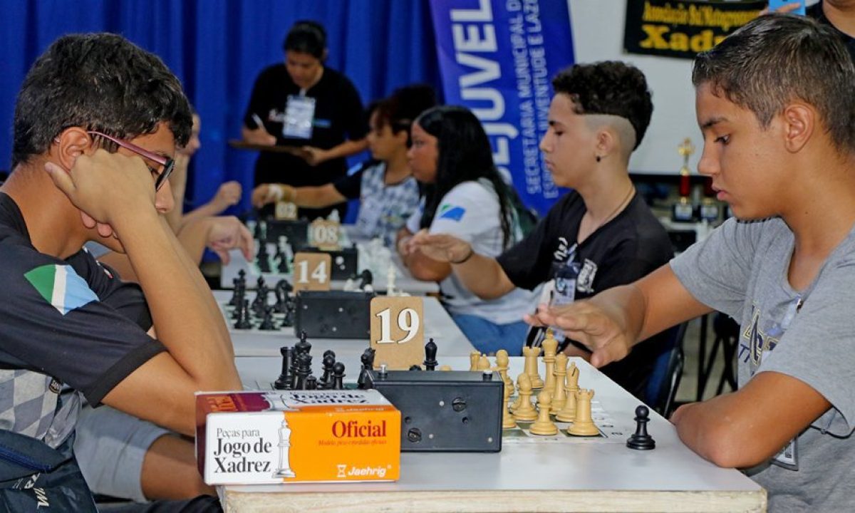 CAMPONATO-XADREZ-05-04-10-scaled