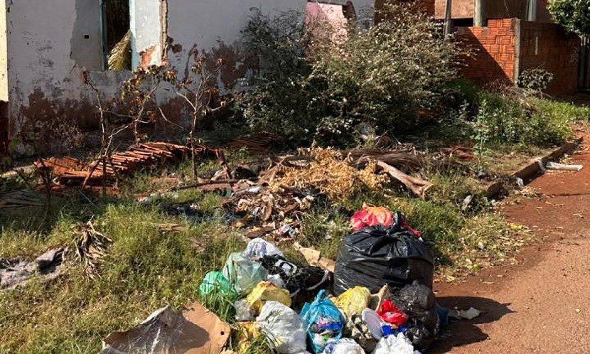 Casa-abandonada-na-regiao-do-Sao-Carlos-2