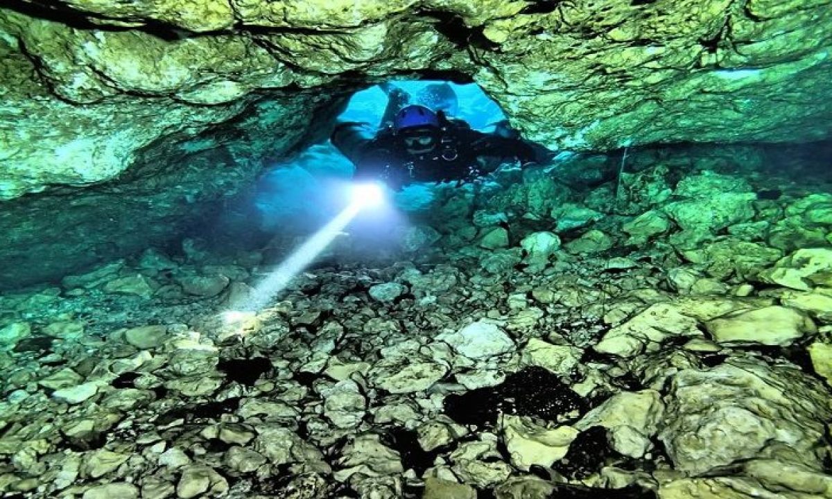 Curso-mergulho-em-cavernas-destaque-foto-major-Ronaldo-Cezar-Possato-Venâncio-PM-SP-730x425