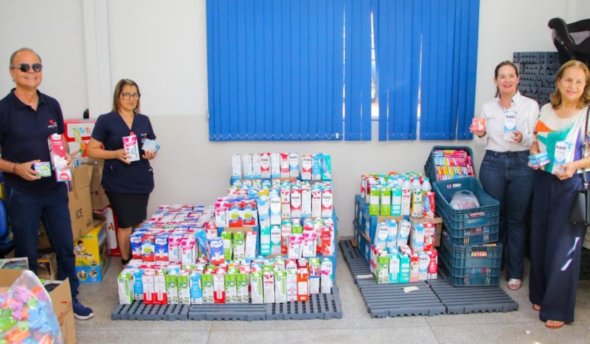 ENTREGA-DA-ACAO-SOLIDARIA-CARRETA-LIMAO-DOCE-15-01-2-scaled