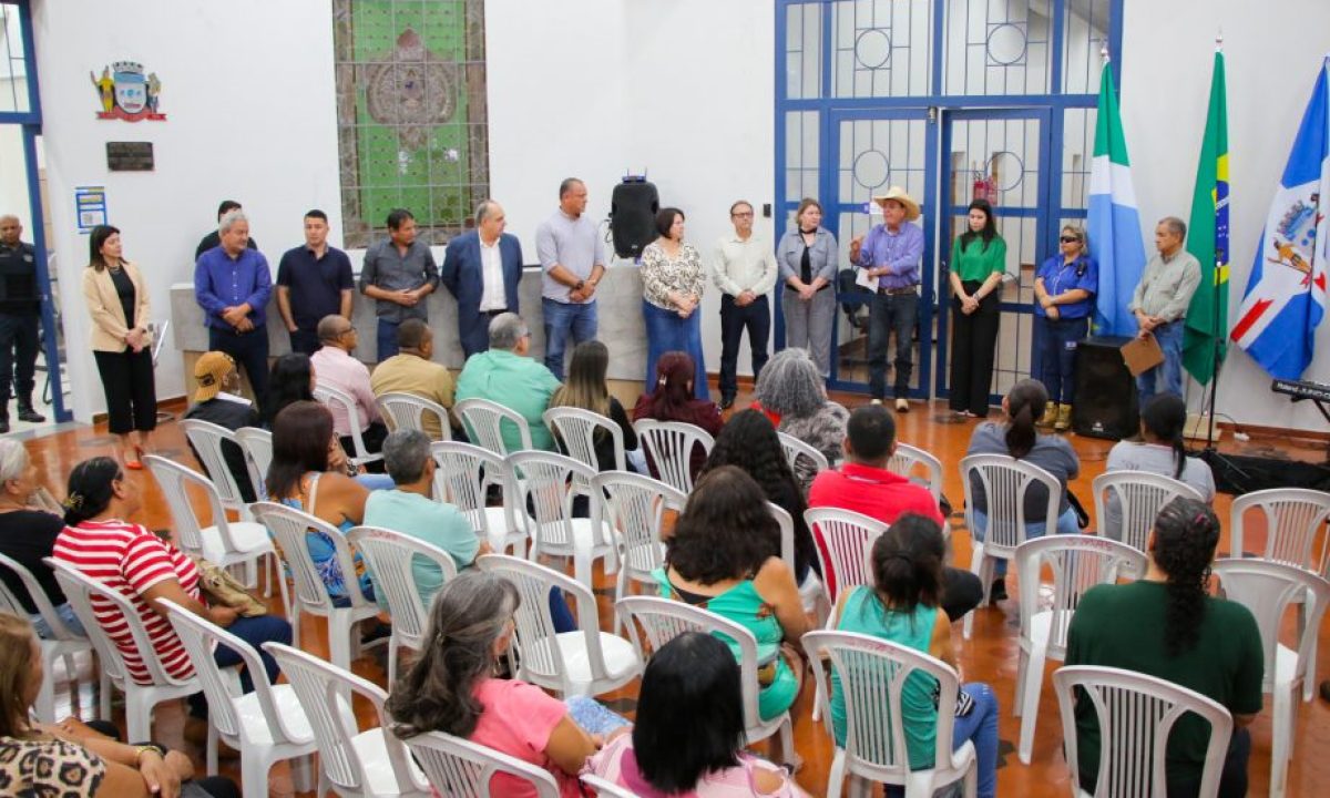 ENTREGA-DE-ESCRITURAS-DE-HABITACAO-PACO-04-07-32-scaled