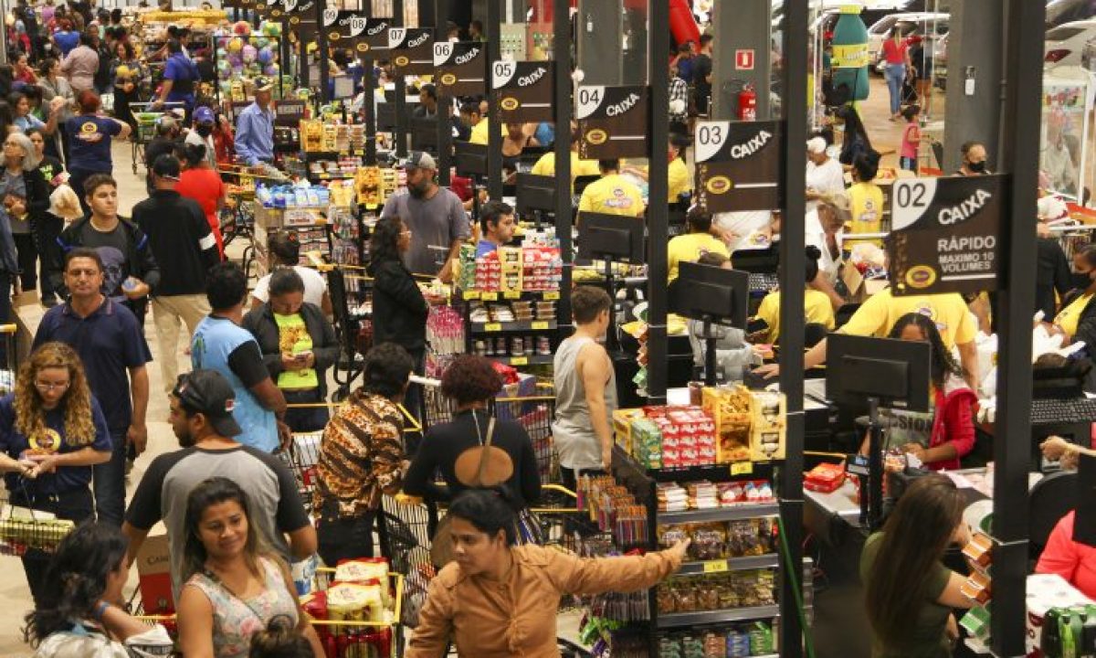 Entrevista-com-funcionários-de-Supermercado-Mister-Junior-102-730x480 (1)