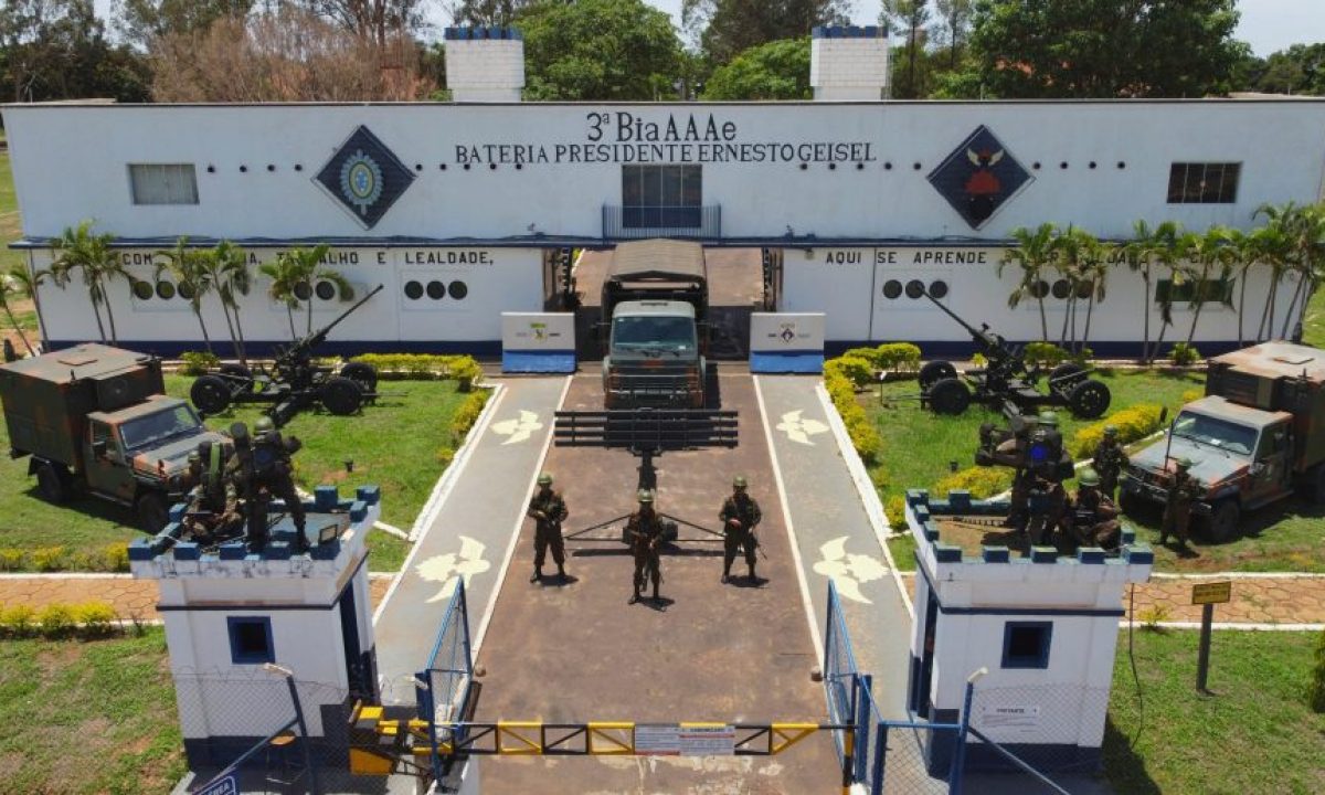 Frente_da_3_Bia_foto_historica_valendo_-scaled