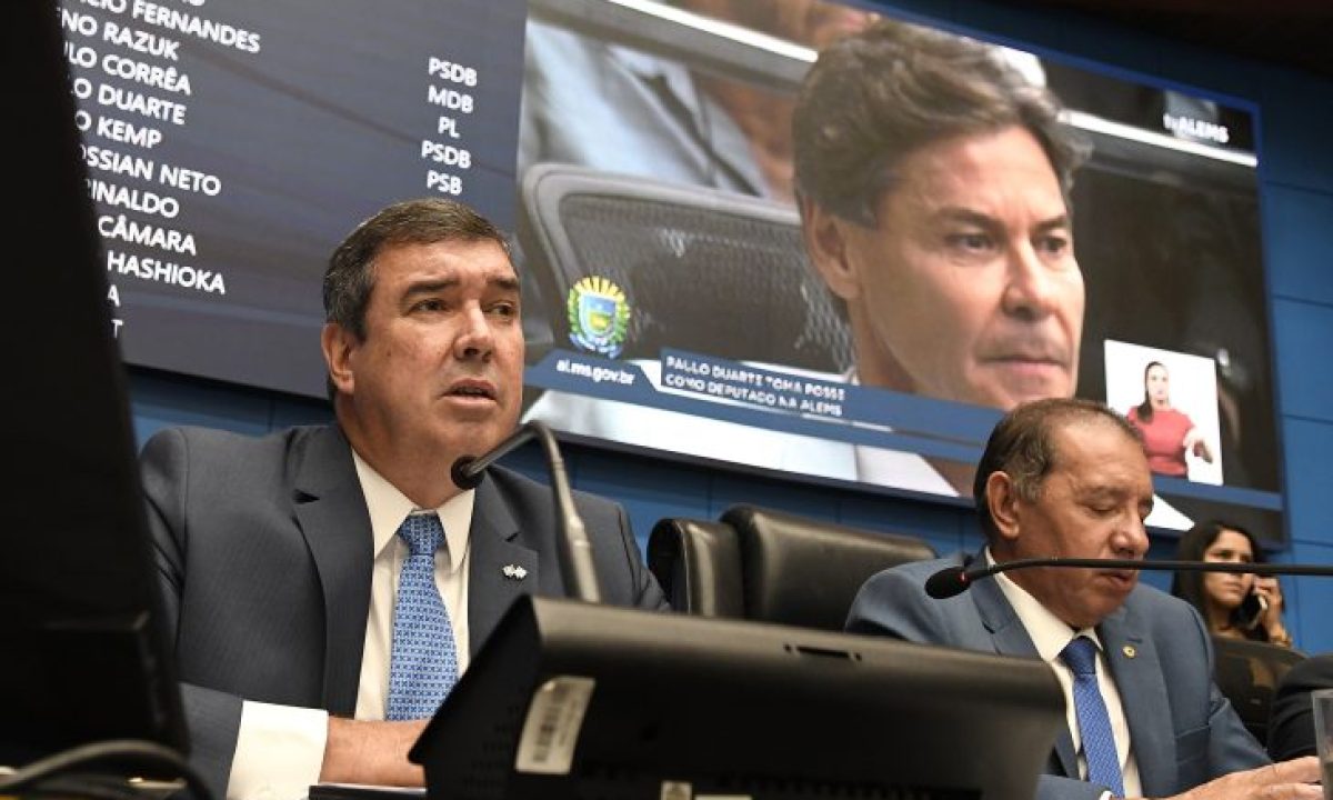 Governador-participa-da-posse-do-Deputado-Paulo-Duarte-Foto-Bruno-Rezende-730x480