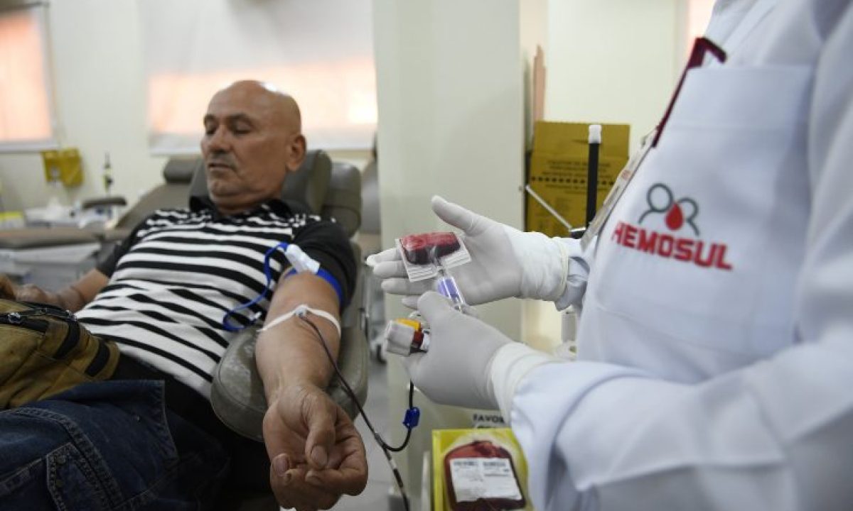 Governador-participa-do-Lancamento-de-Produtos-Digitais-do-Hemosul-Foto-Bruno-Rezende-05-730x480