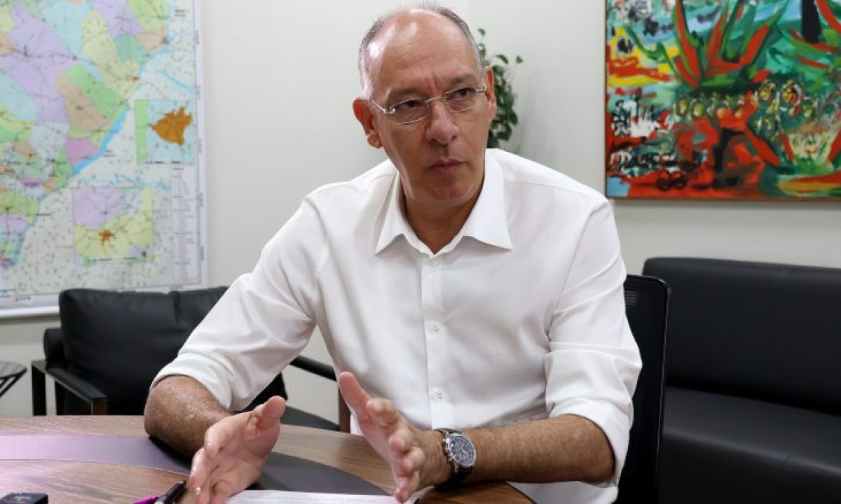 Helio-Peluffo-Foto-Álvaro-Rezende7-730x480