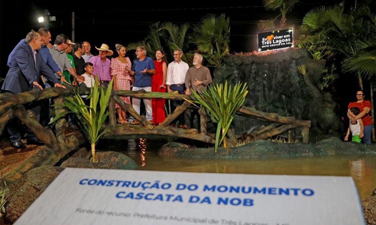 INAUGURACAO-DA-CASCATA-30-11E-12-scaled