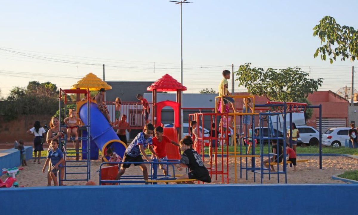 INAUGURACAO-PRACA-OSMAR-DUTRA-23-11-2024E-4-scaled