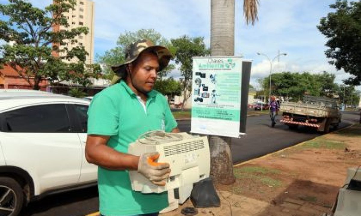 Lixo-Eletronicos-3-420x280_c