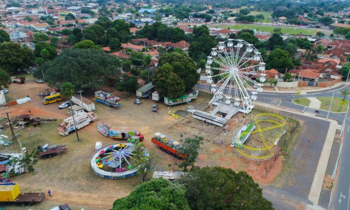 Montagem-Parque-Festa-do-Folclore-NOB-12-scaled