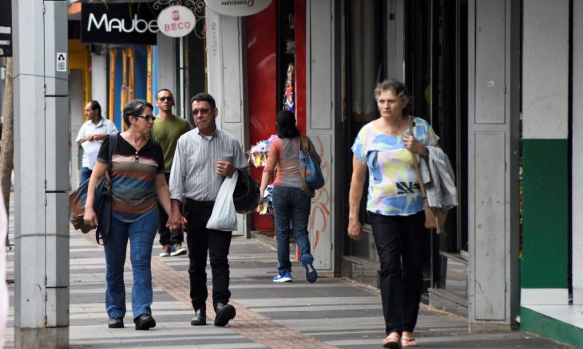 Movimento-comércio-Foto-Bruno-Rezende-730x480