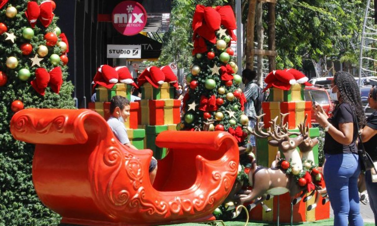 Movimento-de-Pessoas-no-comércio-da-14-de-Julho-Foto-Edemir-Rodrigues-5-730x480-2