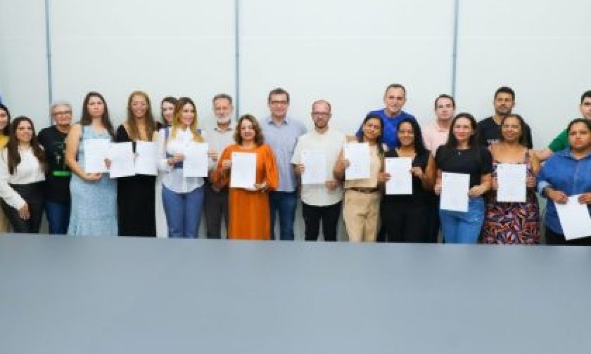 POSSE-DE-SERVIDORES-12-03-19-scaled-420x280_c