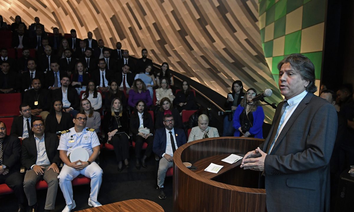 Posse-dos-peritos-Pedro-Caravina-Foto-Bruno-Rezende-03