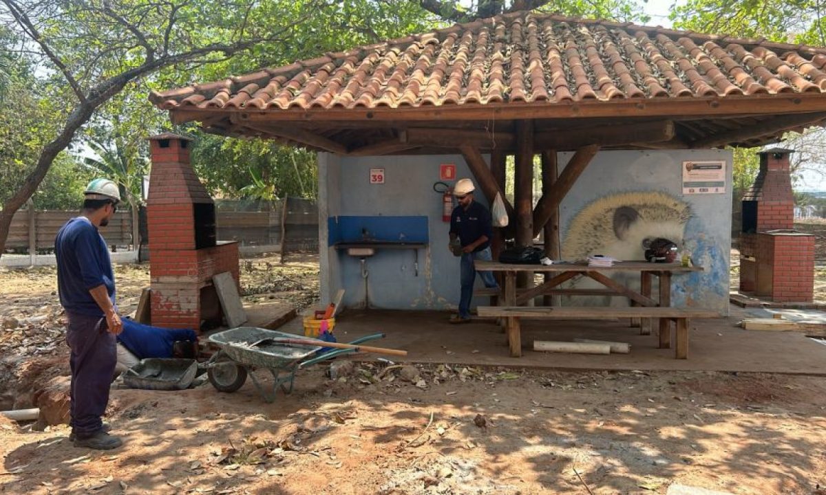 Reforma-quiosques-do-Balneario-de-TL-scaled