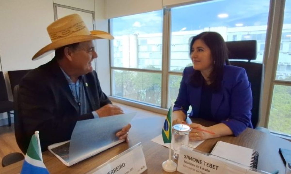 Reuniao-Ministra-Simone-e-Prefeito-Guerreiro-Brasilias-11-milhoes-scaled