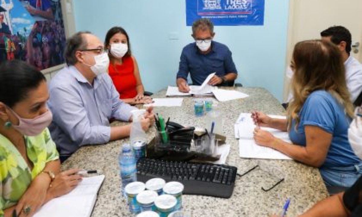 Reuniao-Reajuste-Salarial-Educacao-1-420x280_c