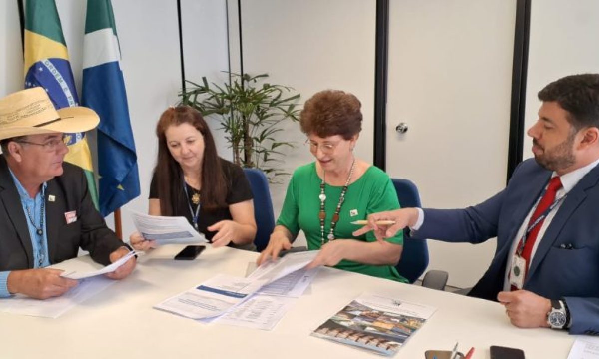 Reuniao-em-Brasilia-sobre-Reforma-Tributaria-Amusuh-scaled