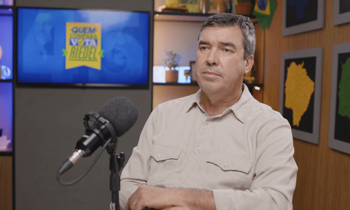 Riedel-reafirma-seu-compromisso-com-professores-de-MS