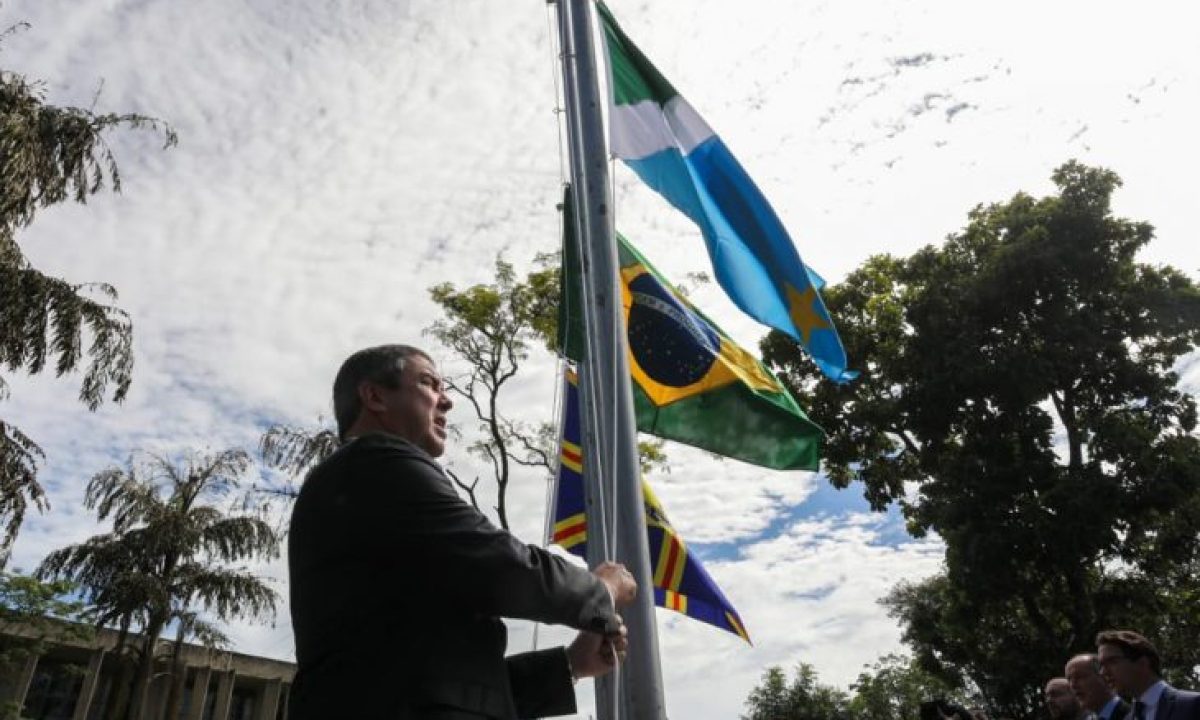Solenidade-de-abertura-da-assembleia-legislativa-Foto-Saul-Schramm2-730x480