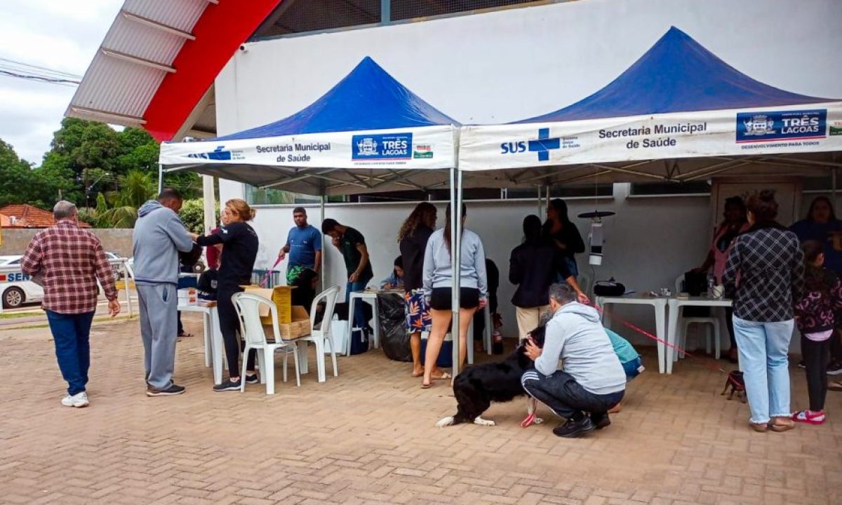 VACINACAO-DE-CAES-NA-FEIRA-26-05-5-scaled