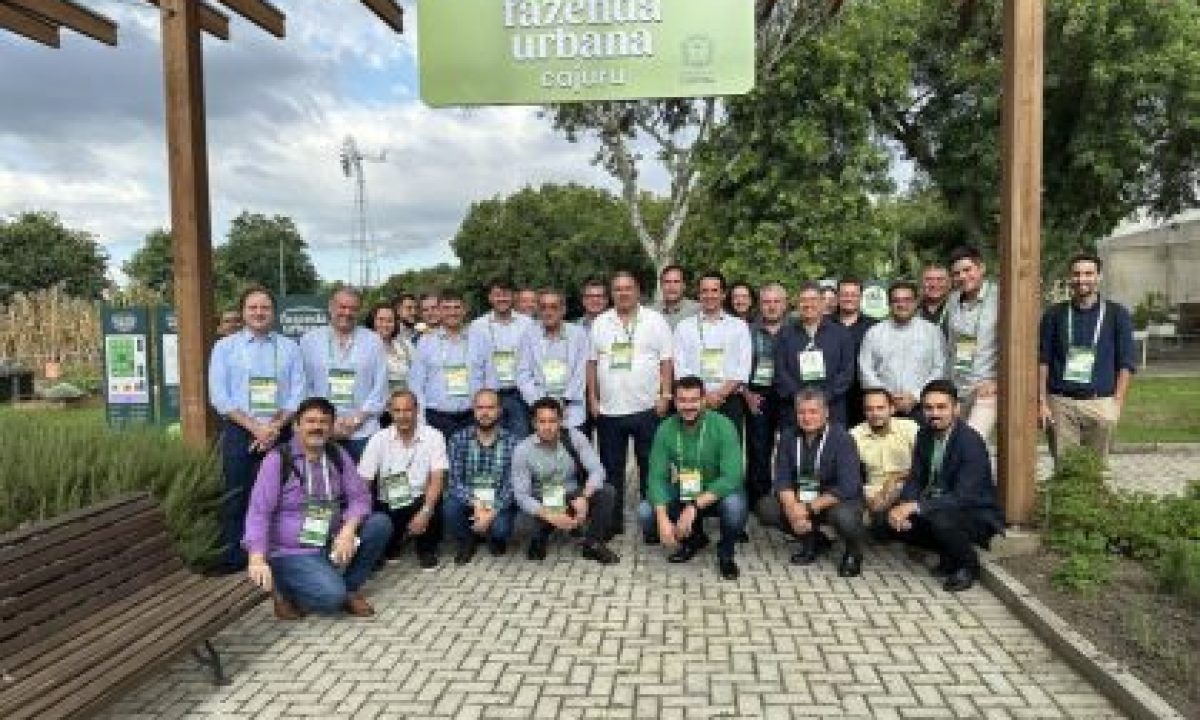 Visita-Prefeito-Curitiba-2-scaled-420x280_c